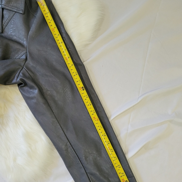 Alfani Gray Leather Jacket with Collared Neckline and Relaxed Fit - Picture 13 of 13